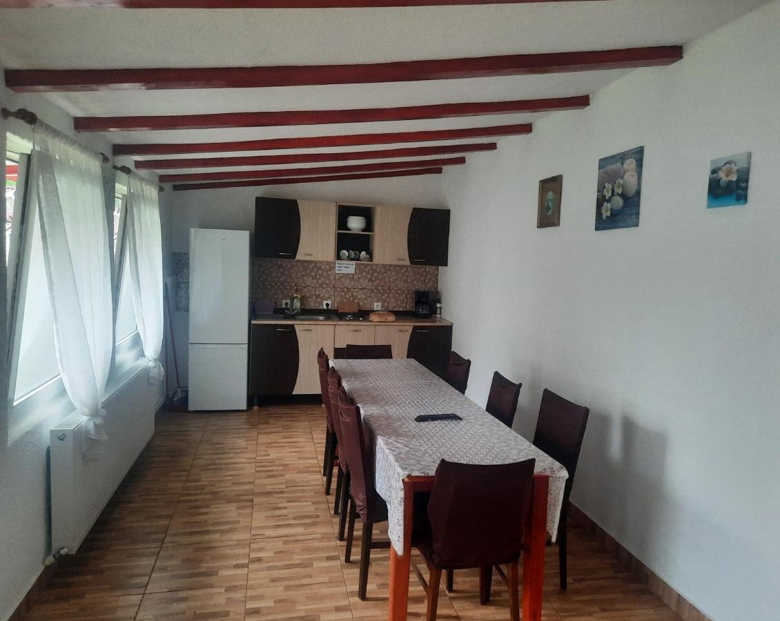 Cabanute Alex Villa Capalna Buitenkant foto