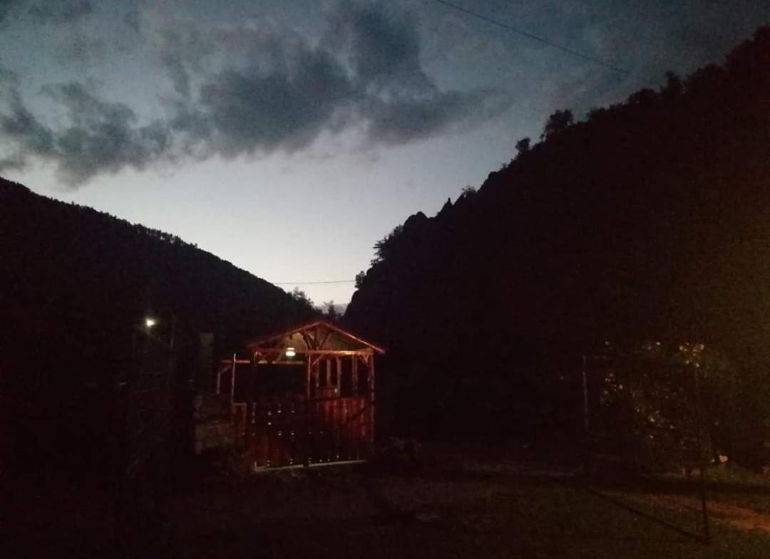 Cabanute Alex Villa Capalna Buitenkant foto